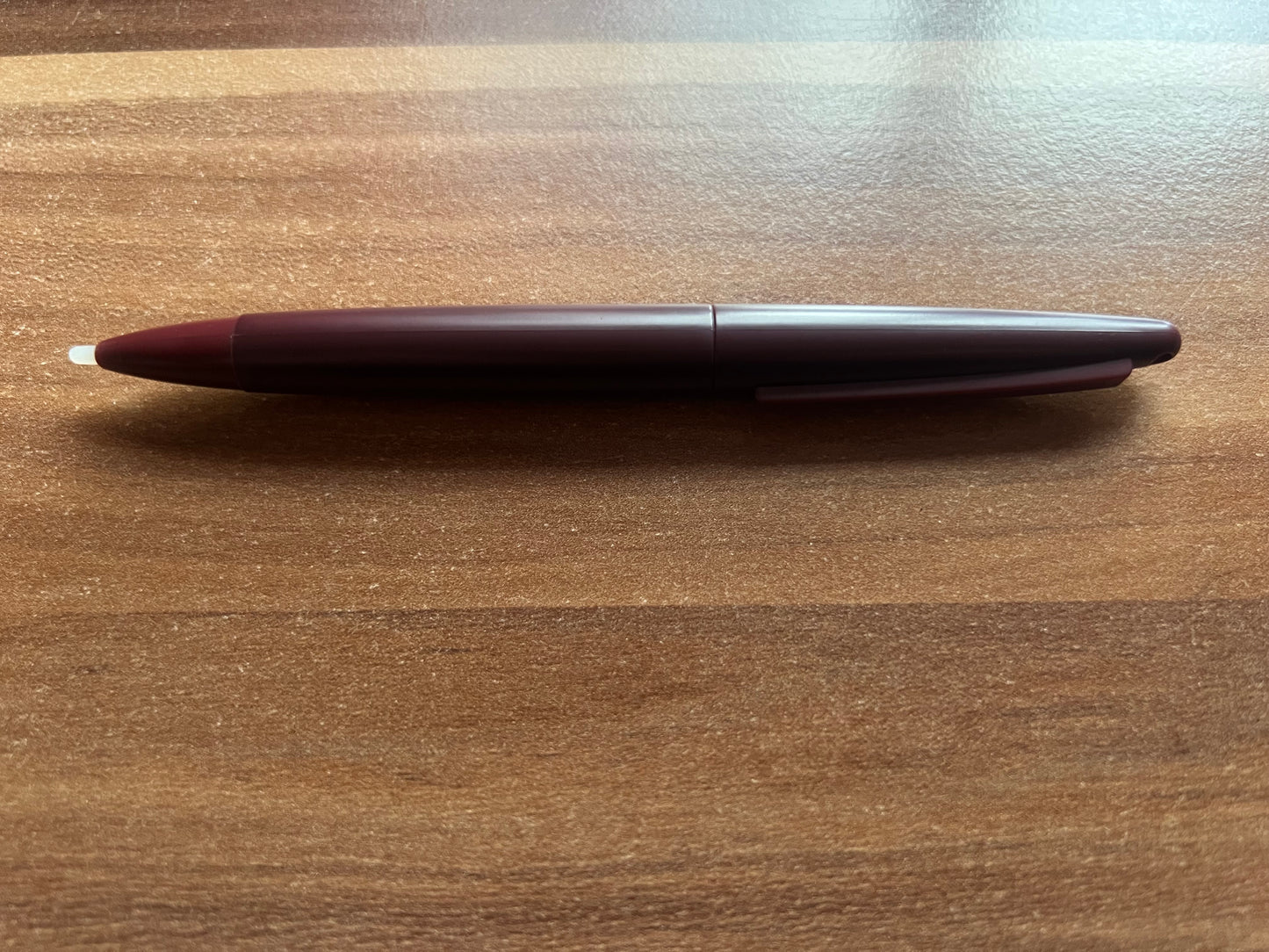 Nintendo DSi-XL - Handheld Spielekonsole - Bordeaux Rot inkl Zubehör + OVP